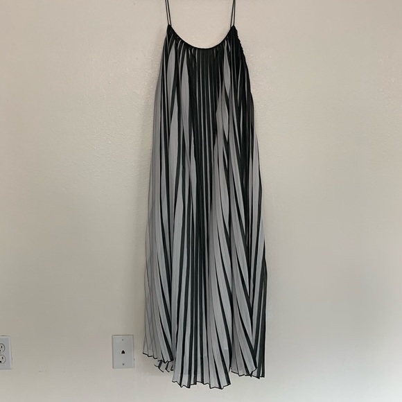 Pleated dress - Picture 1 of 2